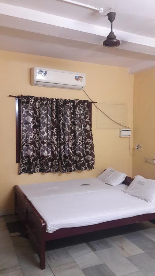 Raamlaxmi Guest House Chennai Luaran gambar
